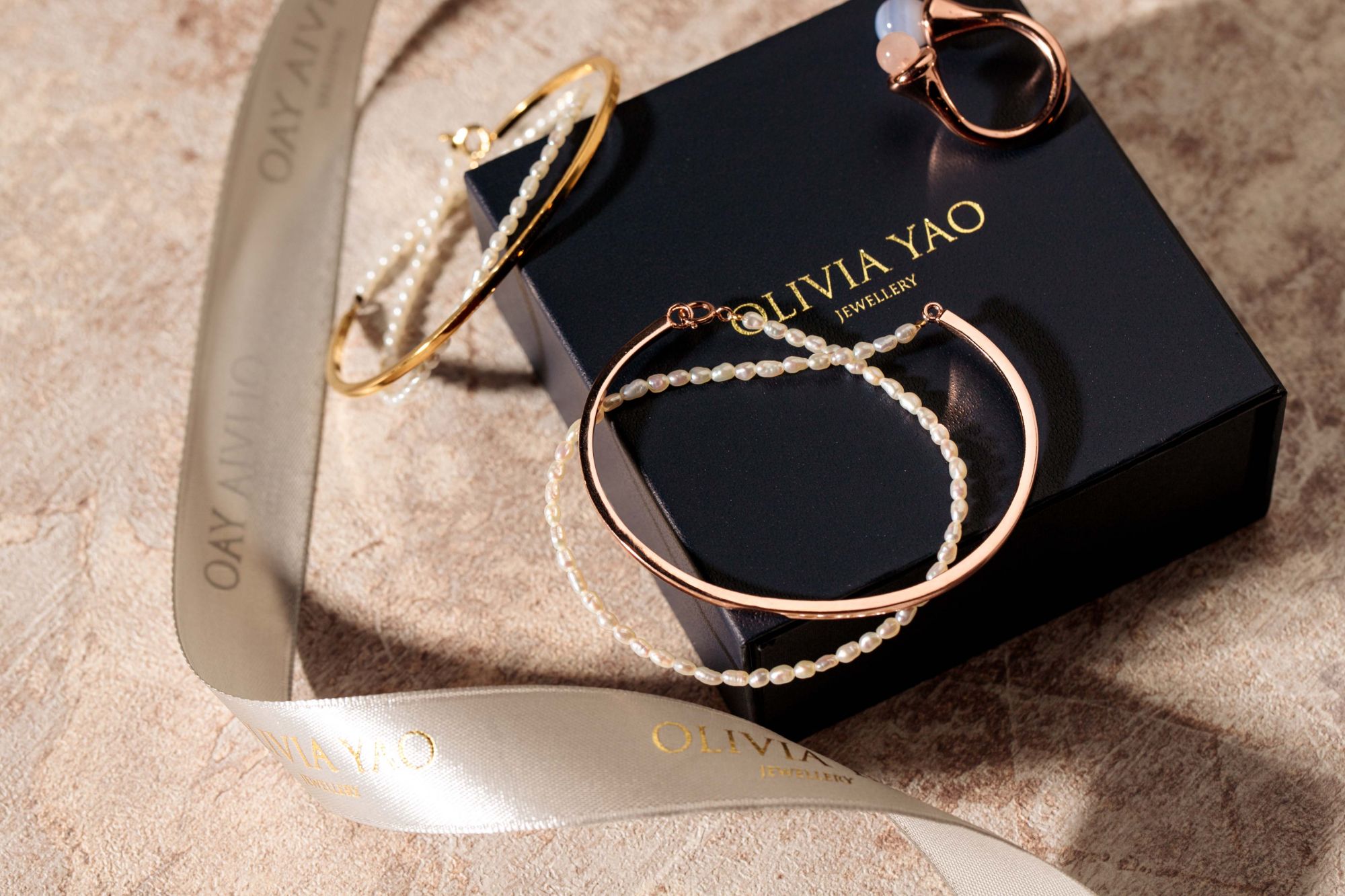 Iiris系列寶石鍊手環。(圖片提供∕Olivia Yao Jewellery)