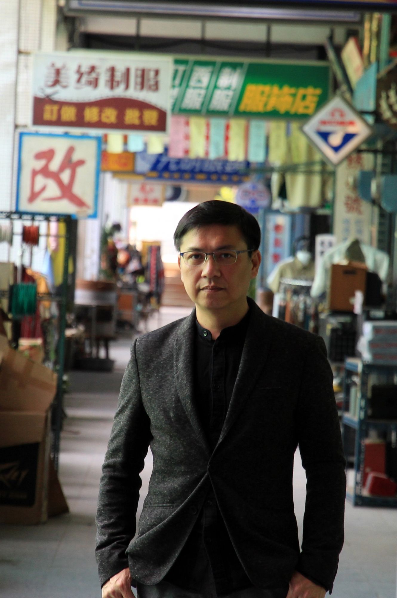 作家吳明益。圖片來源/天橋上的魔術師 公視影集臉書粉絲專頁