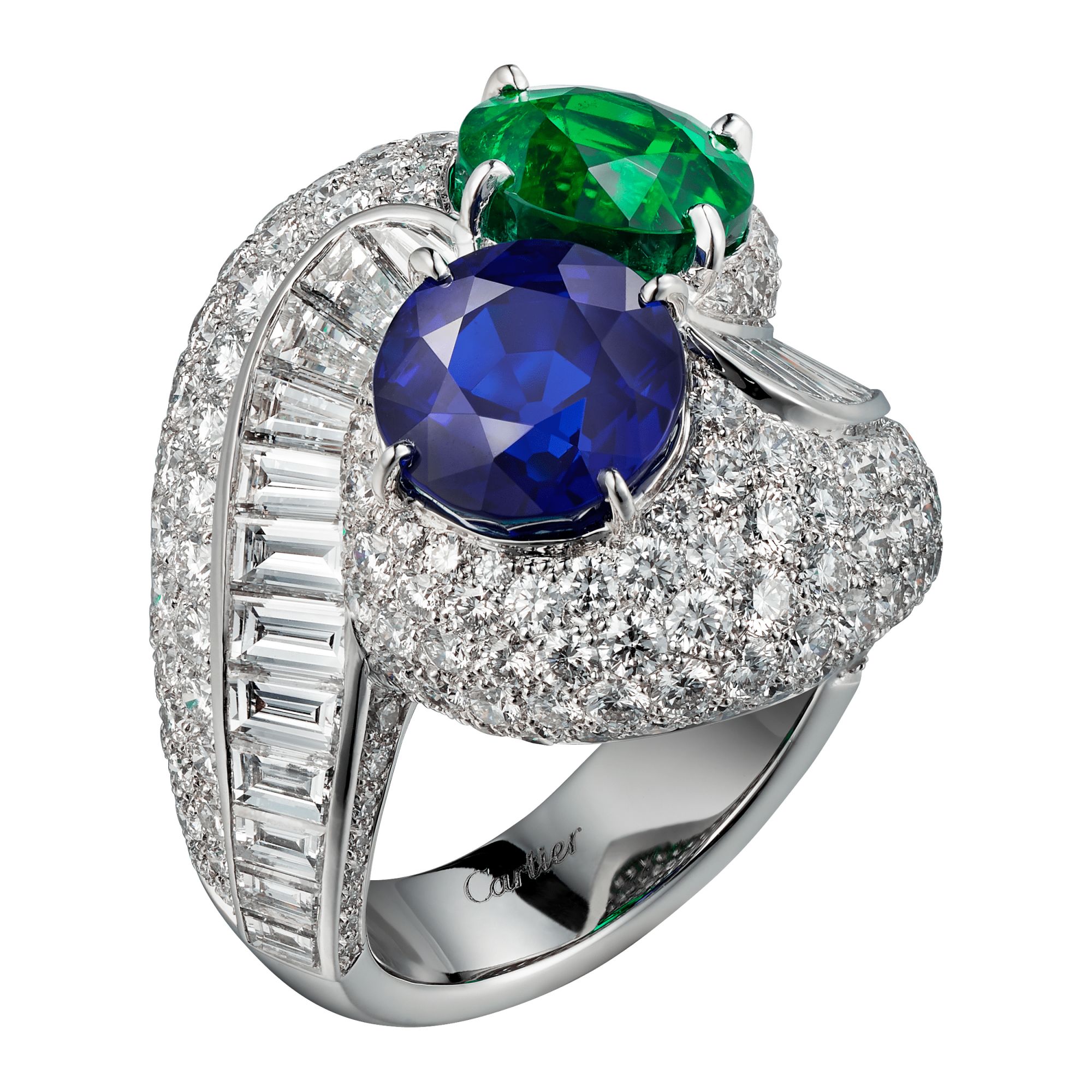 Green Cobalt藍寶/祖母綠戒指by Cartier。