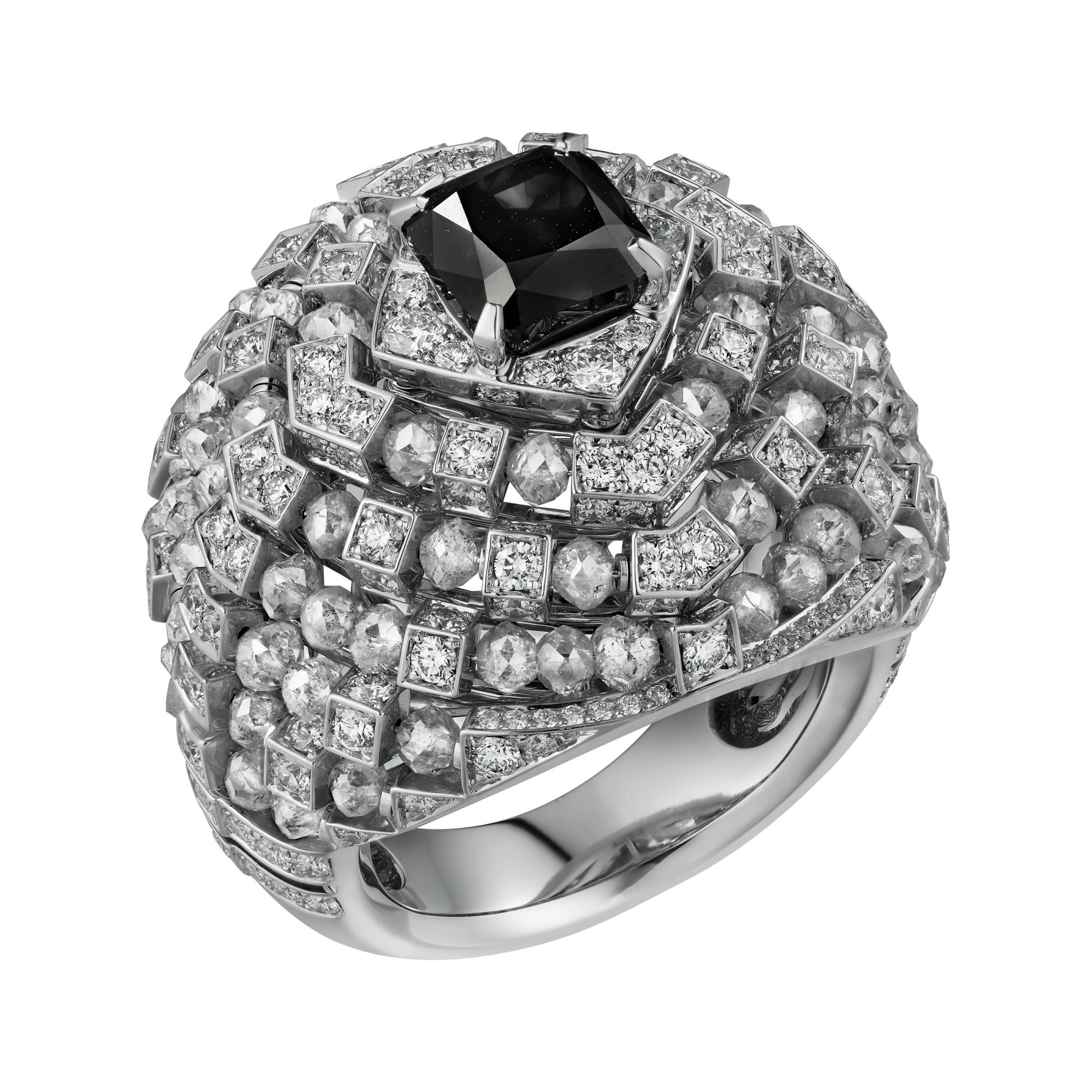 Asterion深褐色方形鑽石戒指by Cartier。