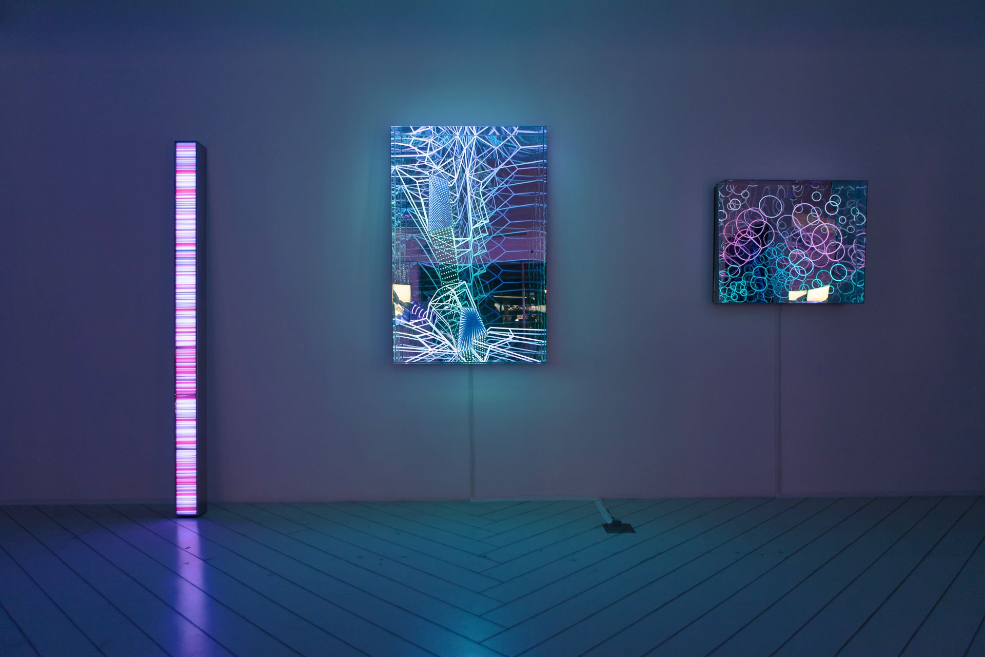 Bluerider ART漢斯卡特個展「Beyond Light 光徑」。(圖Bluerider ART提供)