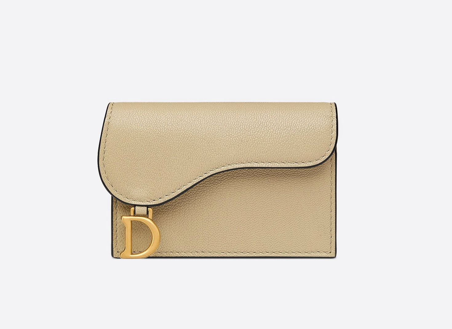 Dior Saddle 翻蓋卡片套,建議售價 NT$13,500