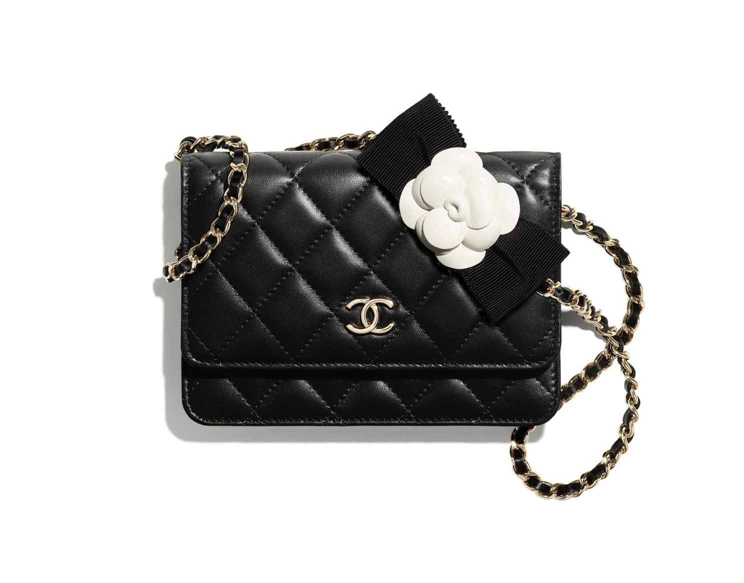 CHANEL 迷你鍊子皮夾,建議售價 NT$82,800