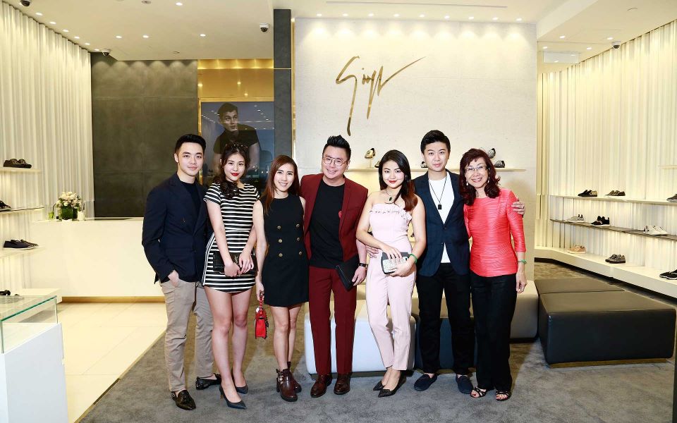 Alson Goh, Tiffany Foo, Carew Tiew, Alex Lee, Denise Chiew, William Sin and Florence Fang