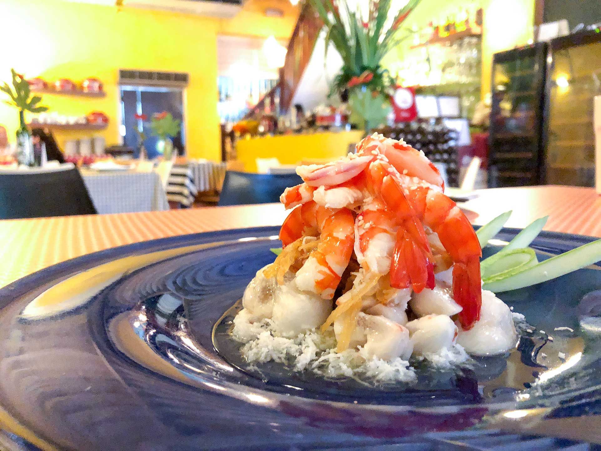 Mangosteen and prawn salad