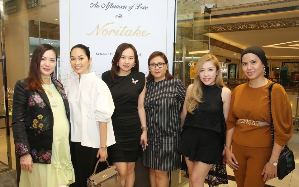 Cherrie Kuan, Dayang Nur Camelia Abang Khalid, Mereen Toh, Azizah binti Jainuddin, Adeline Sim and Datin Datin Nurfarhan binti Attan