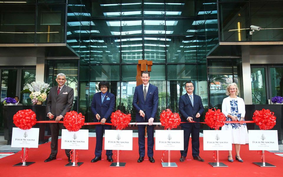 Zahir Kelvin Ong Abdullah, Tan Sri Mohd Syed Yusof, Tom Roelens, Antoine Chahwan and HE Julia Bentley