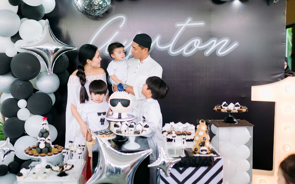 Angela Karto, Enzo Erwin, Ayrton Erwin, Erwin Azizi and Saif Khalifa