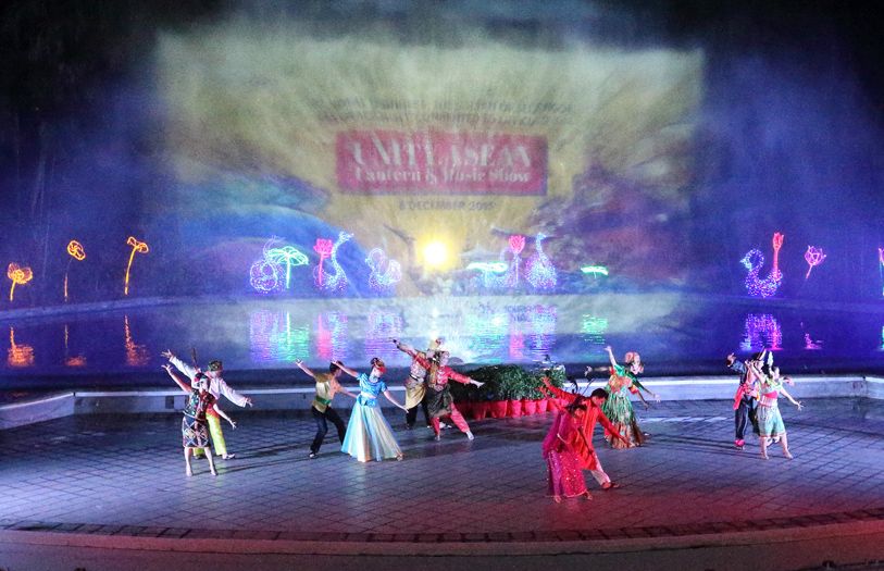 Guests had a treat for all five senses, as there was also a music festival with cultural performances as well as a food fiesta featuring the cuisines of various ASEAN nations.