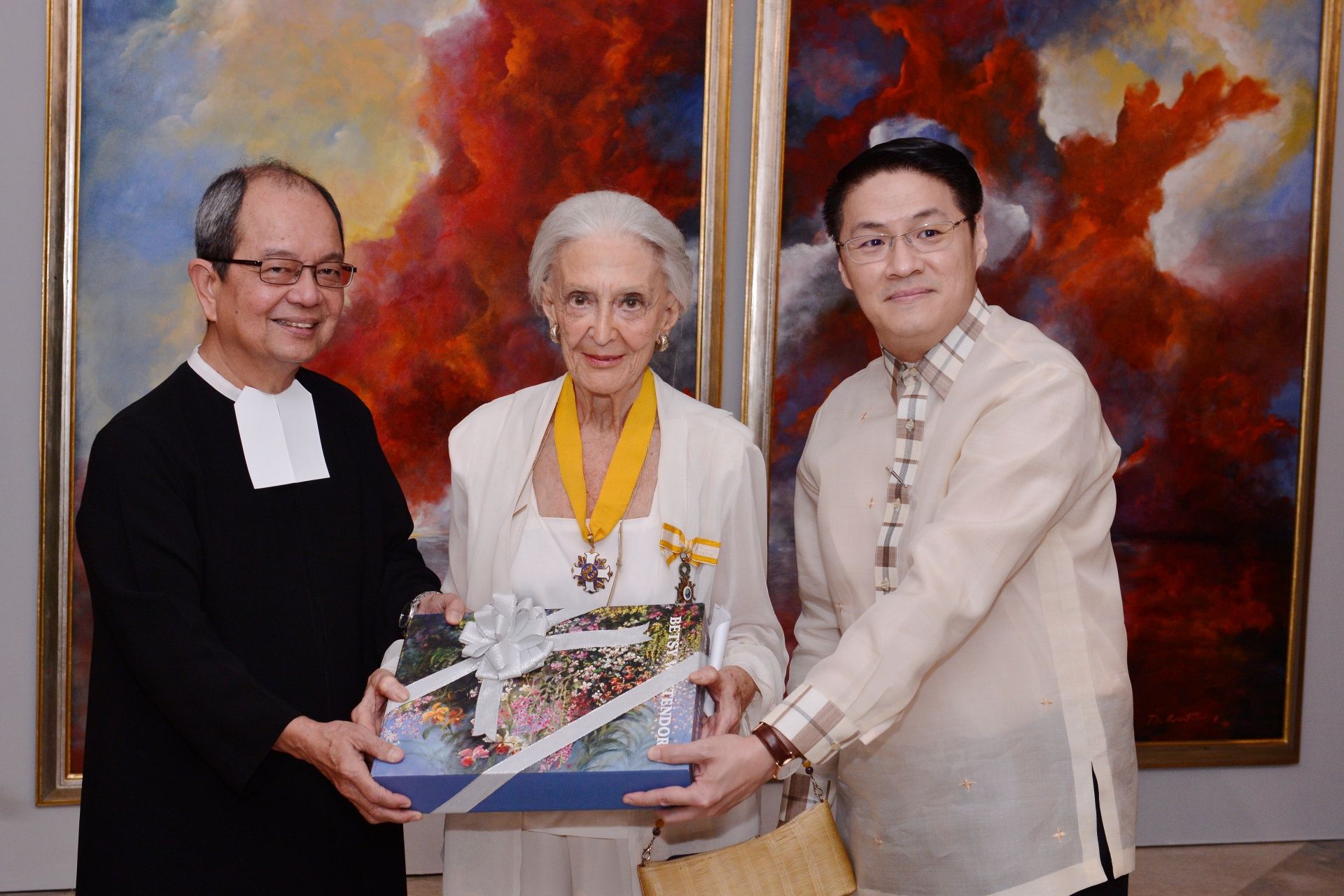 Br. Raymundo Suplido (President, DLSU), Betsy Westendorp, and David Jonathan Bayot (Executive Publisher, DLSU Publishing House)