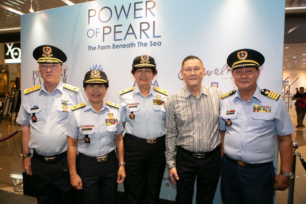 Capt. Jacques Branellec, PCGA CGAD COMMO Marita Abadilla 402nd Squadron, COMMO Rosalym Jasper, Jewelmer Group Chairman Manuel Cojuangco and Capt. Payuyo