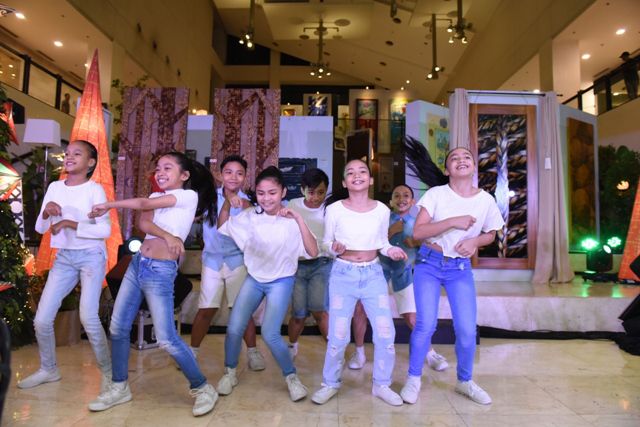 Steps Dance Studio Kids performed a dance number with the song Jak en Poy, an original from the Awit at Laro Album
