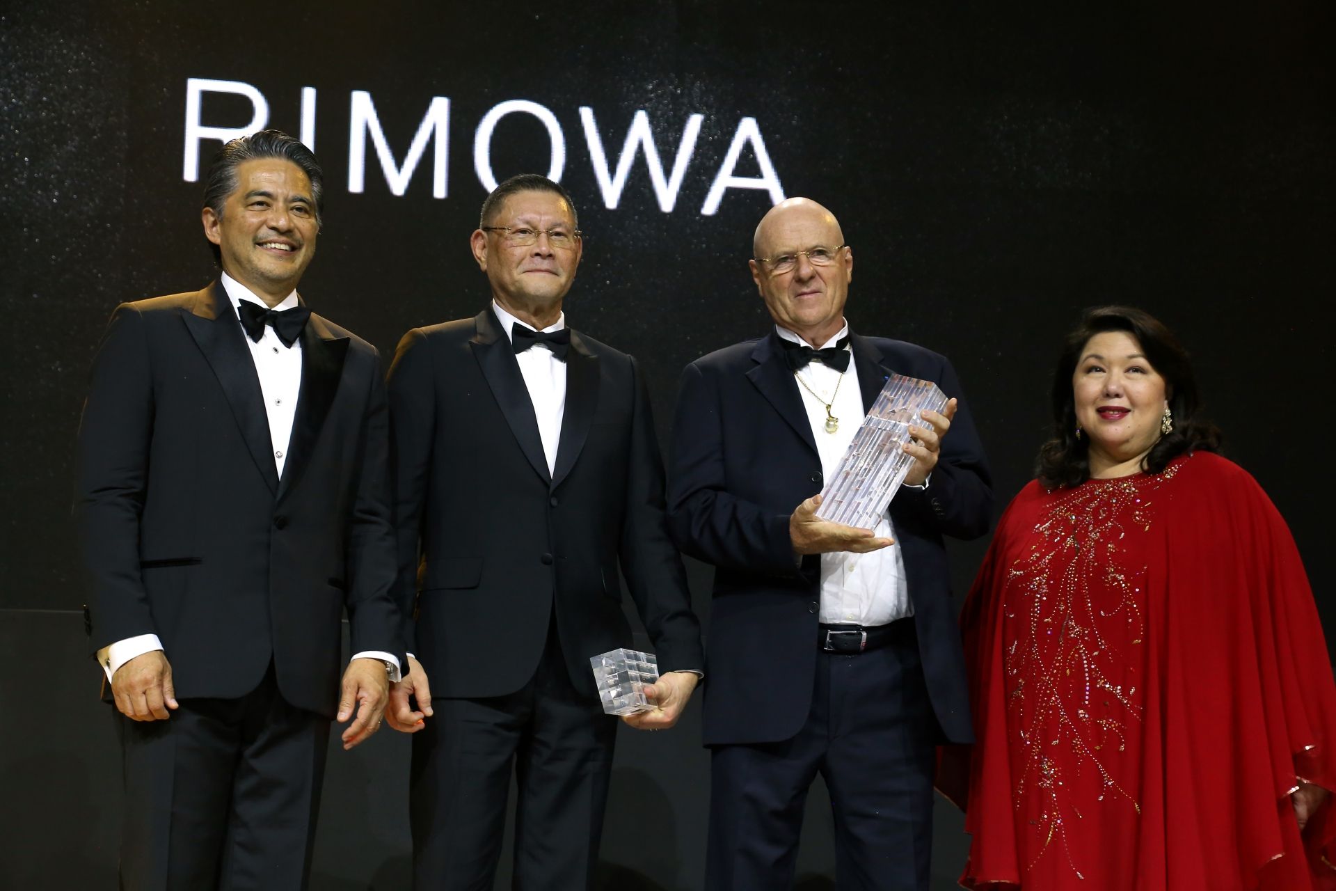Diamond Awardees Manuel Cojuanco and Jacques Branellec smile for the cameras. | The diamond awardees also received a gift courtesy of Rimowa.