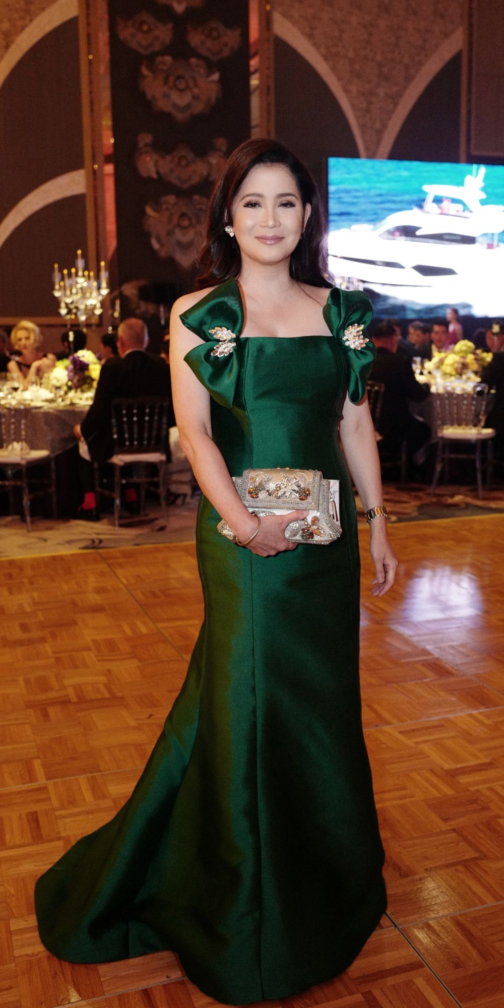 Berna Romulo in Inno Sotto