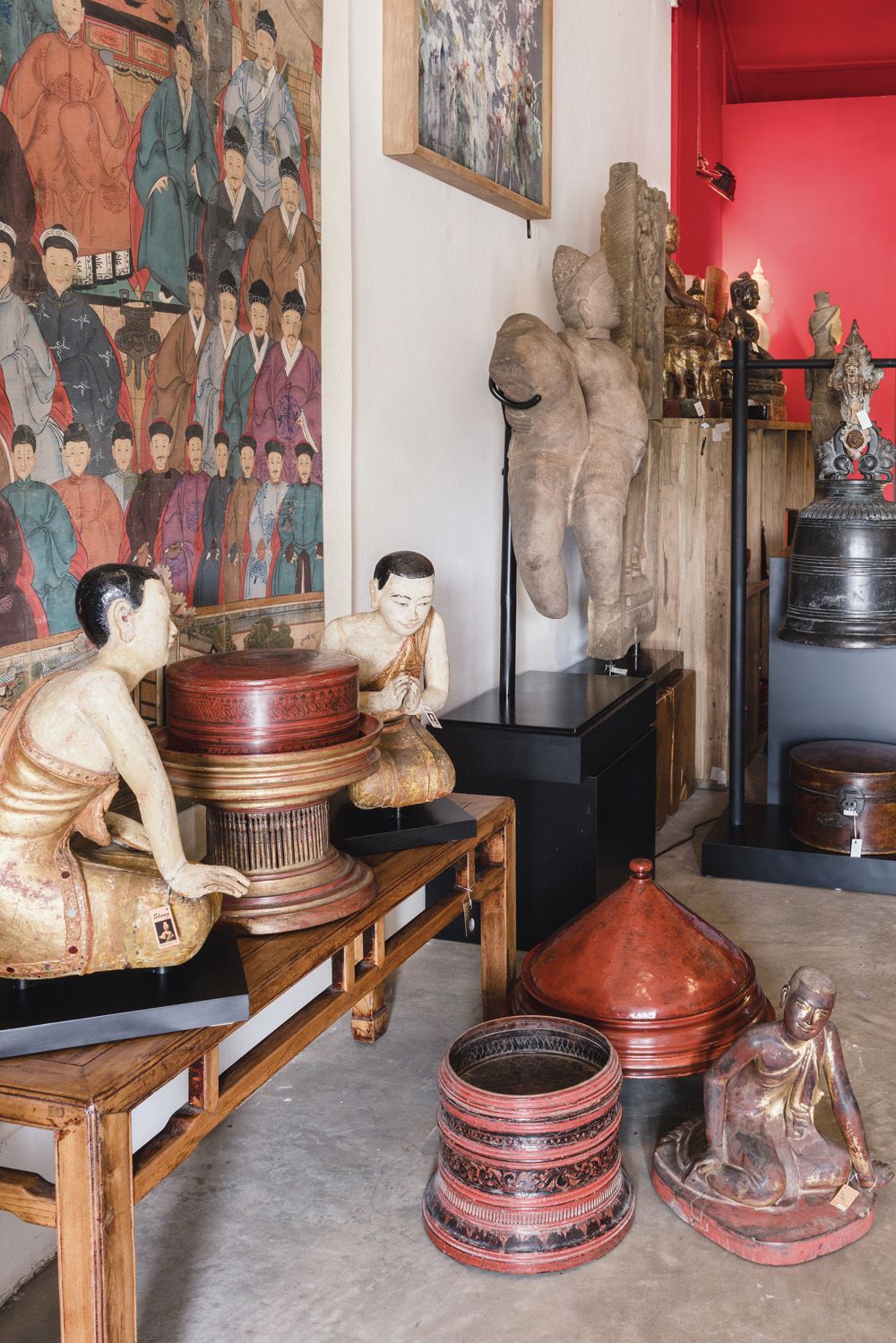 Shang Antique interior