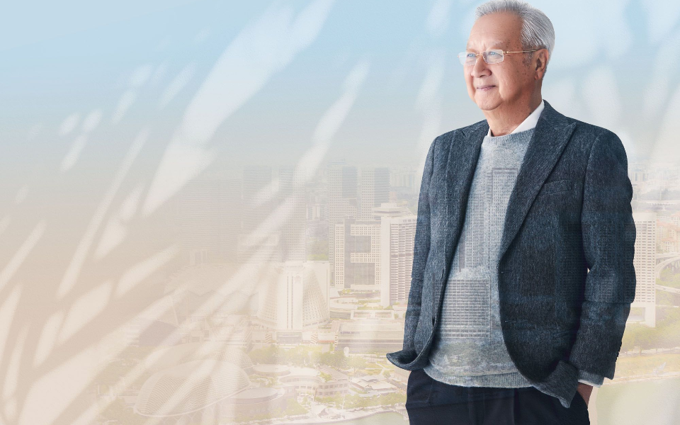 Co-founded by Koh Seow Chuan, DP Architects developed Marina Centre (which includes Marina Square, Suntec City and Millenia Walk), and its design stamp can also be found on the Esplanade – Theatres on the Bay, Singapore Flyer and The Fullerton Bay Hotel Singapore. He wears wool jacket and cashmere sweater, both by Giorgio Armani; Louis Cartier glasses in yellow gold by Cartier; shirt, Seow Chuan’s own
