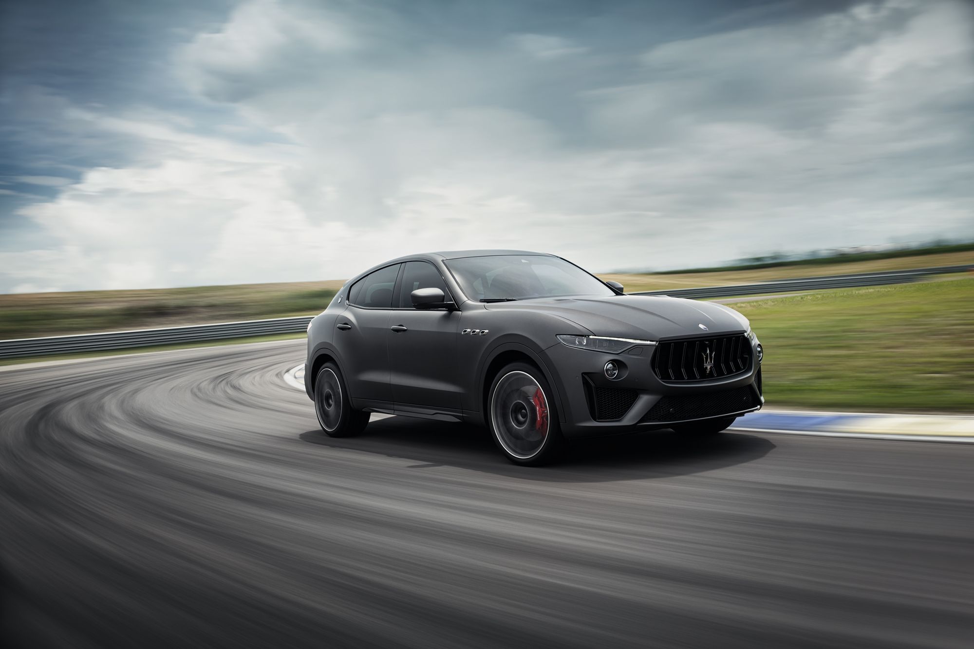 Maserati Levante Trofeo奔馳台中麗寶國際賽道,展現SUV的賽道實力