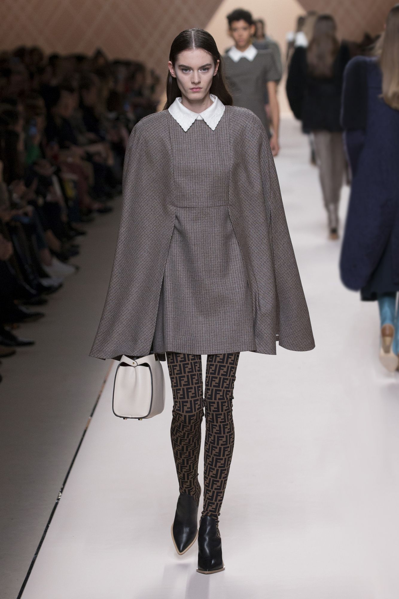 Fendi 2018 秋冬系列。