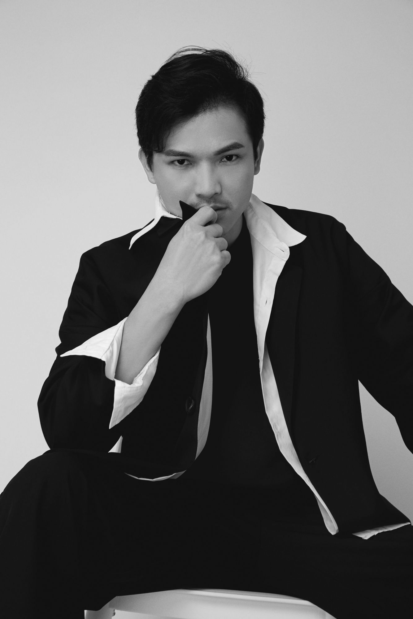 Dengwei Hu